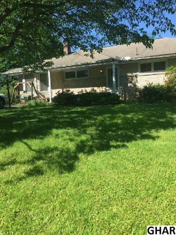 5 Carol Ln, West Enola, PA 17025-1807