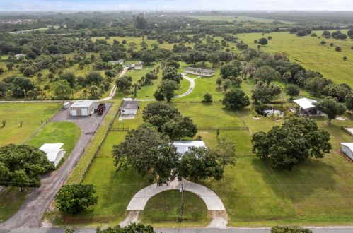 430 Emerald Ave, Fort Pierce FL  34945-2123 exterior