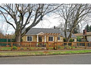 3578 77th Ave, Portland, OR 97206-2306
