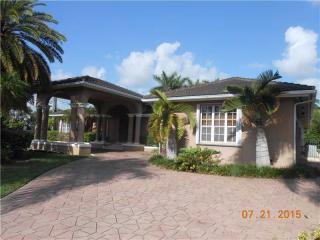 7780 73rd Pl, Miami, FL 33143-4142
