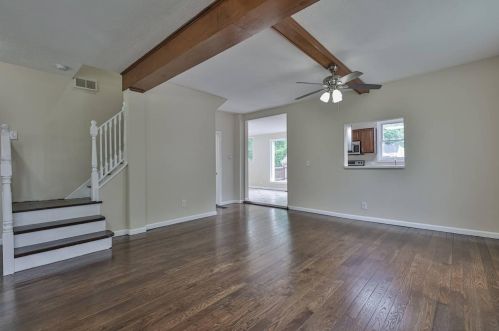 2070 Galbraith Rd, Cincinnati OH 45215-5634 exterior