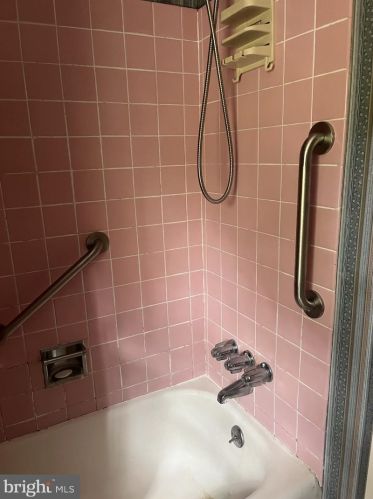 103 Meadowood Dr, Lansdale PA 19446-1610 exterior