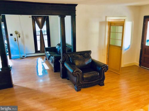 51 Main St, Weatherly, PA 18255-1014