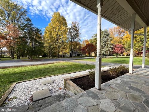 25 Concord Ct, Charles Town WV  25414-5041 exterior