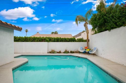 54404 Avenida Madero, La Quinta CA  92253-3620 exterior