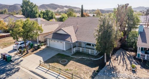 22465 Spur Brook Dr, Wildomar, CA 92595-8326