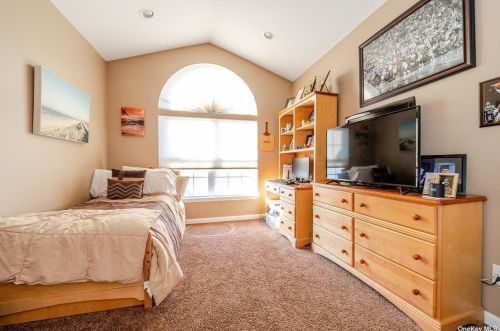 121 Constantine Way, Mount Sinai NY  11766-3005 exterior