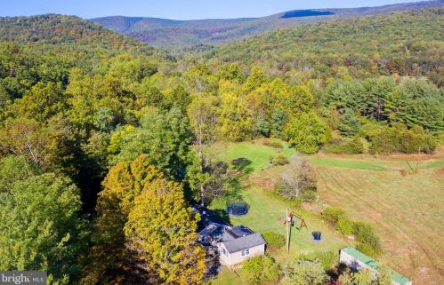 1788 Dellinger Gap Rd, Edinburg VA  22824-2503 exterior