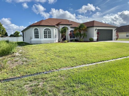 5804 Dooley Cir, Fort Pierce, FL 34986-4107