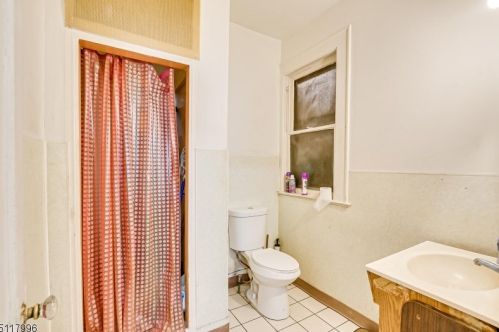 231 Winans Ave, Industrial Hillside NJ  07205-1200 exterior