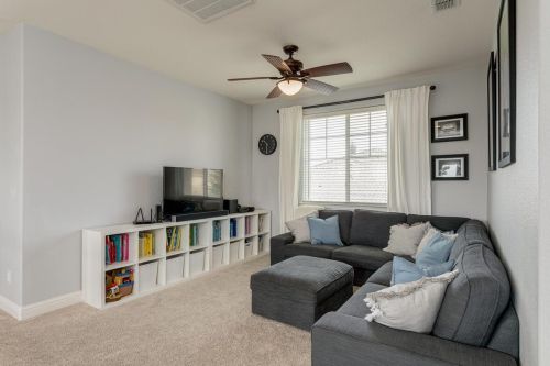 4264 Borderlands Dr, Rancho Cordova CA 95742-7754 exterior