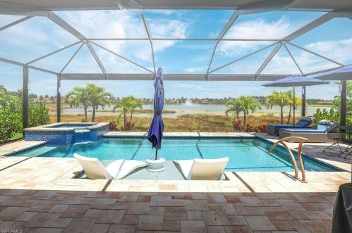 1520 Santiago Cir, Naples, FL 34113