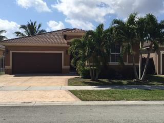 7848 197th St, Hialeah, FL 33015-6399