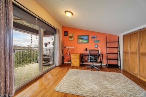 16 Maple Pkwy, Sparta NJ  07871-2011 exterior