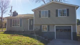 703 Providence Rd, Maryville, TN 37804-3419