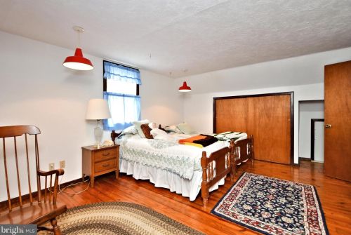 325 Lewis Rd, Limerick PA 19468-1510 exterior