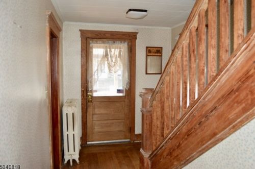 49 Main St, Flemington NJ  08822-1413 exterior