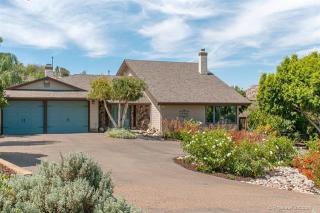 11576 Bridle Path Ln, Lakeside, CA 92040-1325