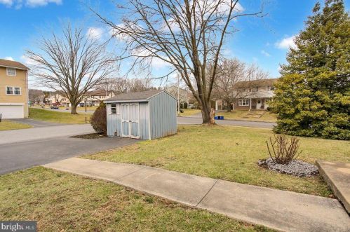 501 Linden St, Dauberville PA  19533-9520 exterior
