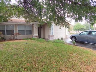 8667 Delahye Cir, Sacramento, CA 95828-5877