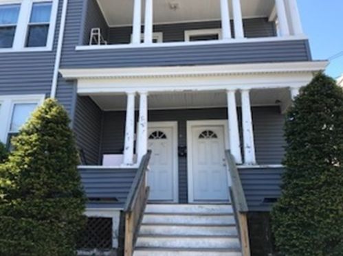 13 Roslyn St, Salem, MA 01970-4620