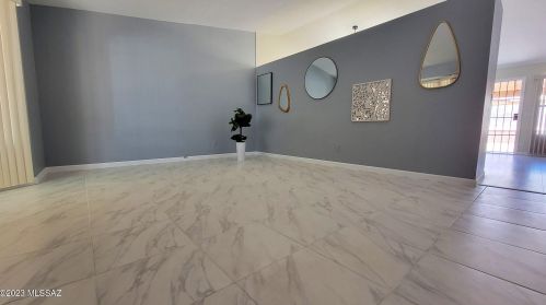 10041 Mary Dr, Tucson, AZ 85730-3191