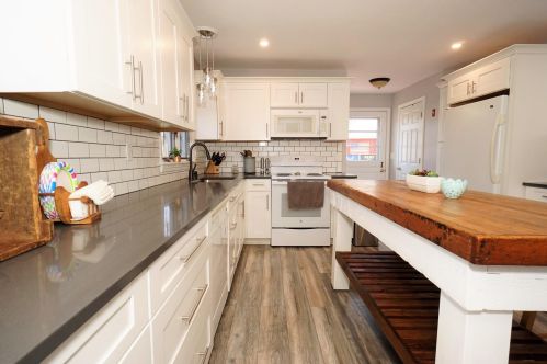 16 Beach St, Fremont NH  03044-3565 exterior