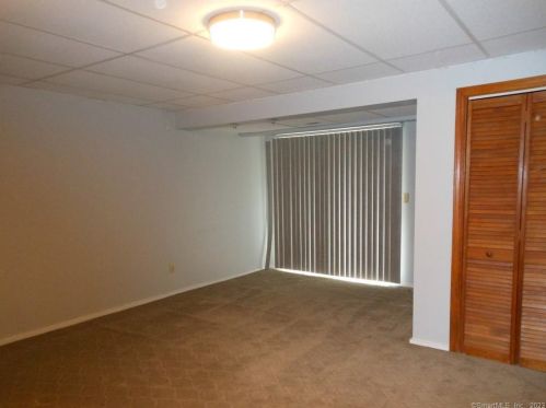 204 New Haven Ave, Derby CT 06418-2142 exterior