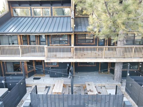 1125 Big Bear Blvd, Big Bear City CA  92314-9277 exterior