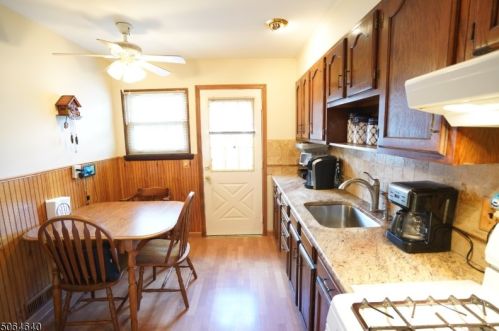 506 Hillside Ave, Boonton, NJ 07005-1236