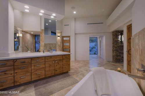 2116 Buck Rdg Pl, Tucson AZ exterior