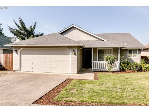 7032 Camellia St, Springfield OR  97478-6604 exterior