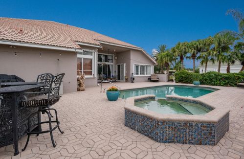 7830 Woodsmuir Dr, West Palm Beach FL  33412-1640 exterior