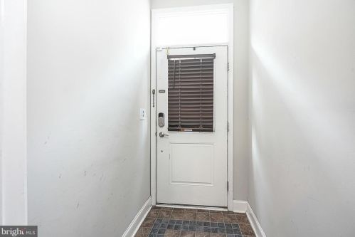 1717 Manton St, Philadelphia PA  19146-3017 exterior