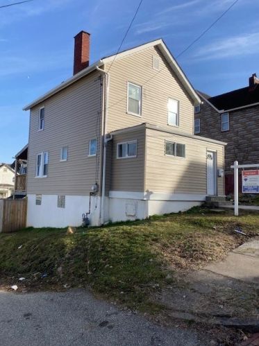 1829 Butler St, Mckeesport, PA 15132-4561