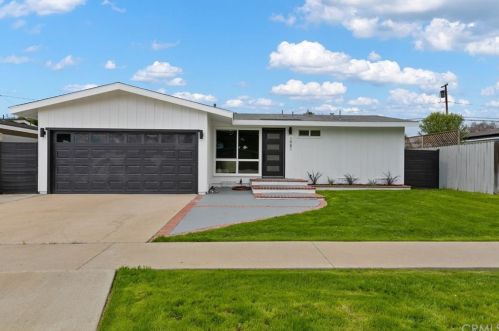 1981 Knoxville Ave, Long Beach, CA 90815-3440