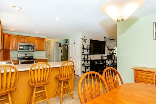 15 Chabot St, Somersworth NH  03878-1302 exterior