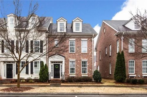 9816 Longstone Ln, Charlotte, NC 28277-5740