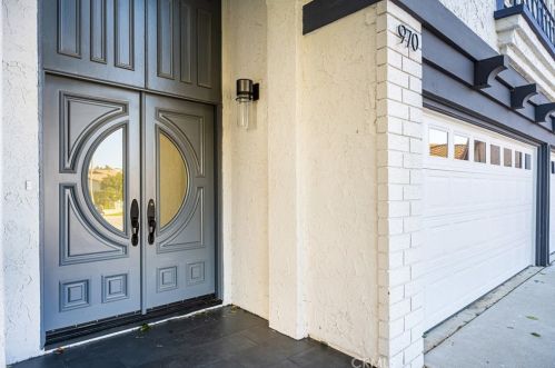 970 Harvard Cir, Anaheim, CA 92807-5021