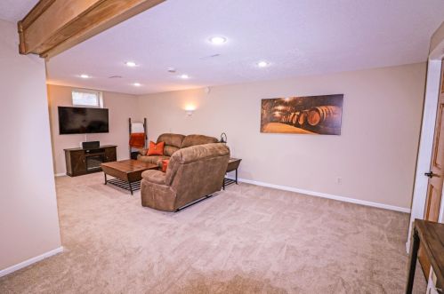 3346 Boone Cir, Minneapolis MN 55427-1851 exterior