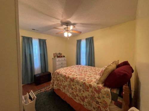 140 Oakland Dr, Kingstree SC  29556-1810 exterior