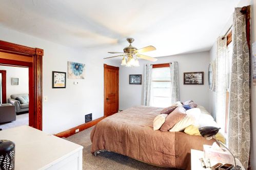 27 Howard Ave, Tilton NH  03276-1612 exterior