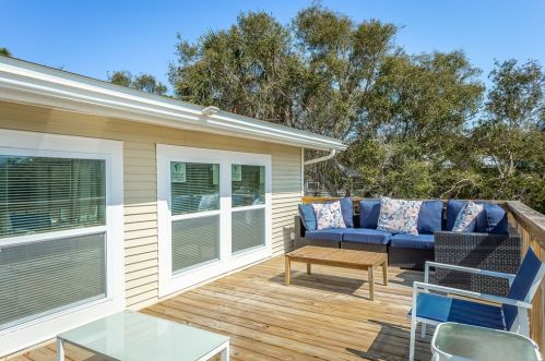 441 Gulf Beach Dr, Saint George Island FL  32328-2811 exterior