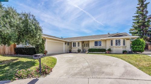 4287 Oakdale Pl, West Pittsburg, CA 94565-6228