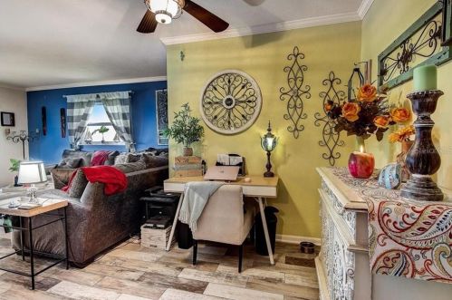 4046 Floramar Ter, New Port Richey FL 34652-3167 exterior