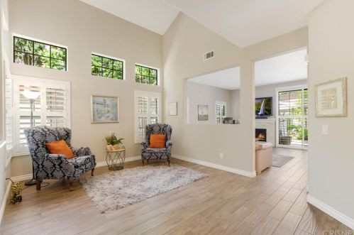 372 Turin St, Calabasas CA  91377-5527 exterior