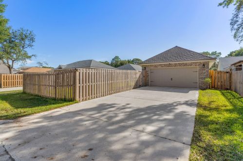 31 8th Ave, Shalimar FL  32579-1806 exterior
