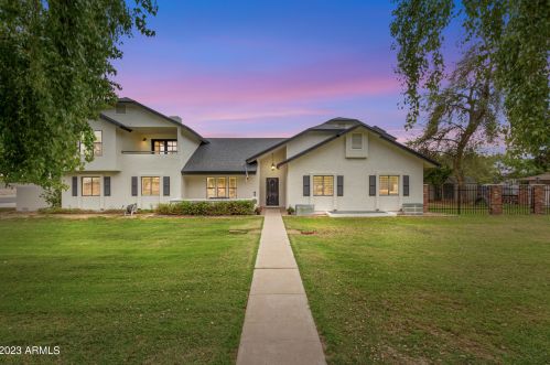 733 Campbell Ave, Gilbert AZ 85234-3215 exterior