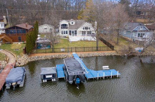 191 Riverside Dr, Waterford, WI 53185-4029