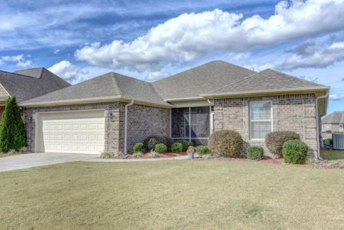 765 Castle Bay Dr, Hampstead, NC 28443-2195